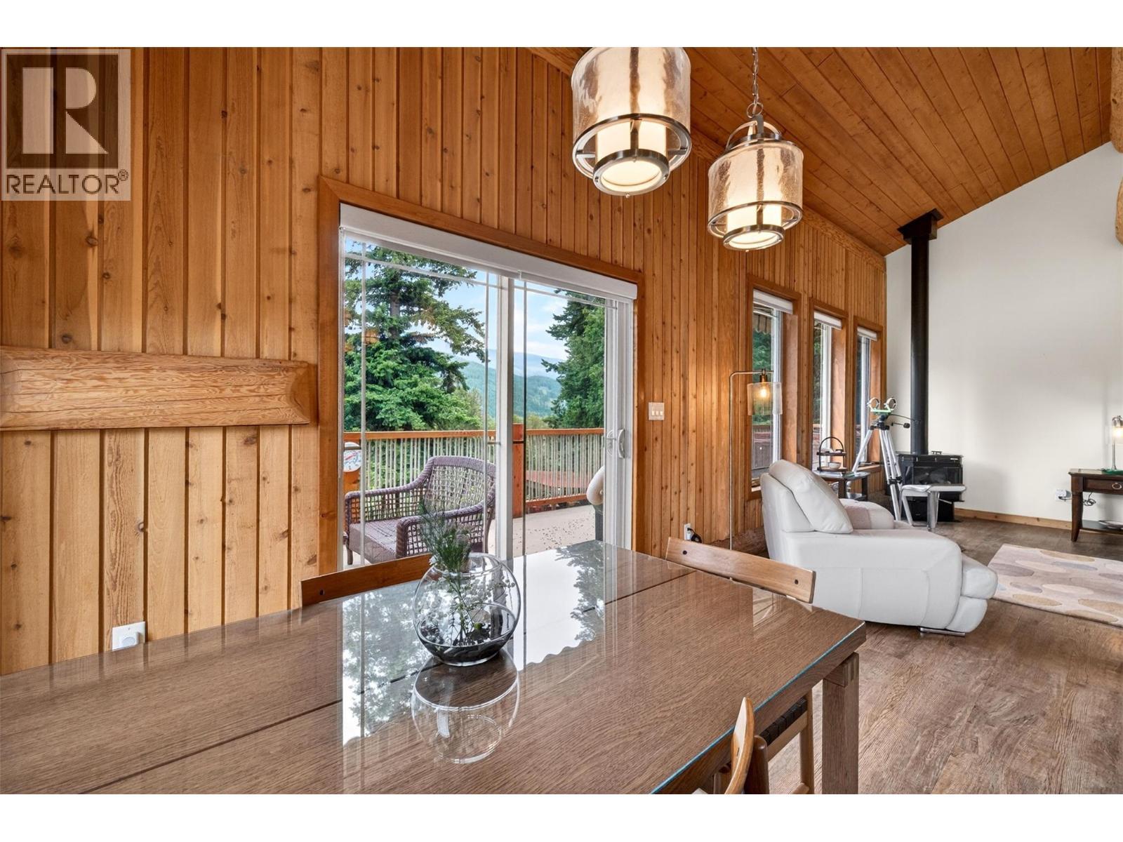 2030 Solsqua-Sicamous Road, Sicamous, BC - Indoor