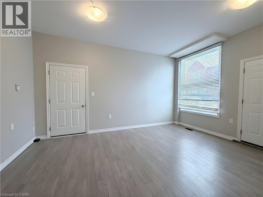 105 Cheever Street, Hamilton, ON - Indoor Photo Showing Other Room