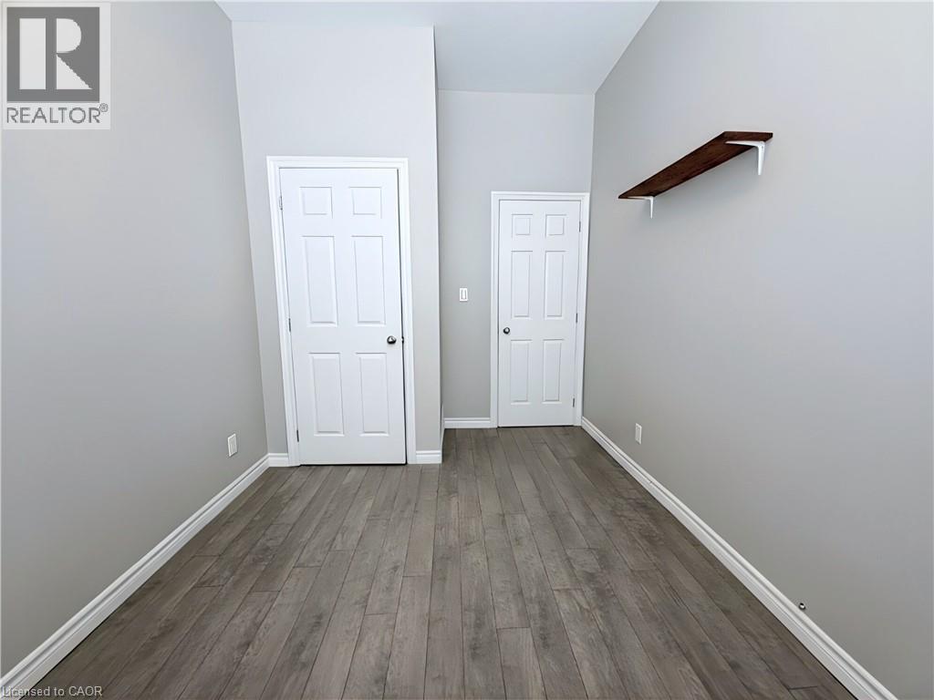 105 Cheever Street, Hamilton, ON - Indoor Photo Showing Other Room