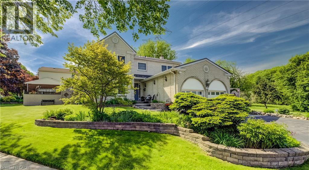 135 Royal Orchard Drive, Kitchener, ON - Outdoor
