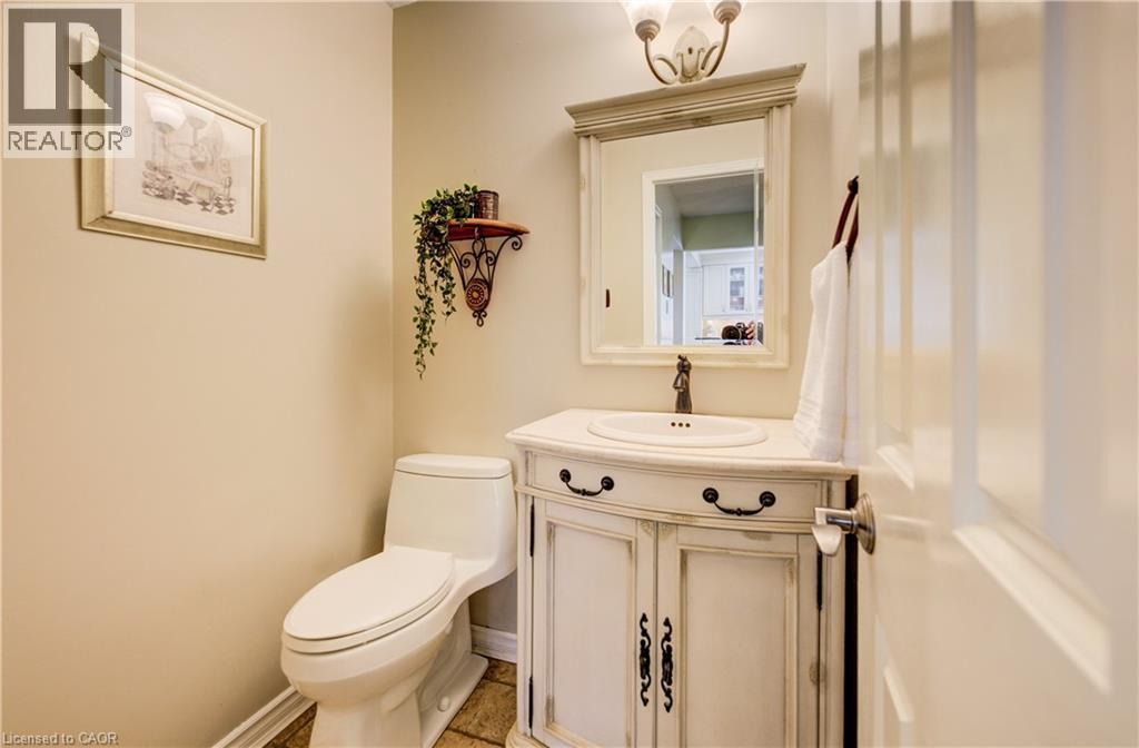 135 Royal Orchard Drive, Kitchener, ON - Indoor Photo Showing Bathroom