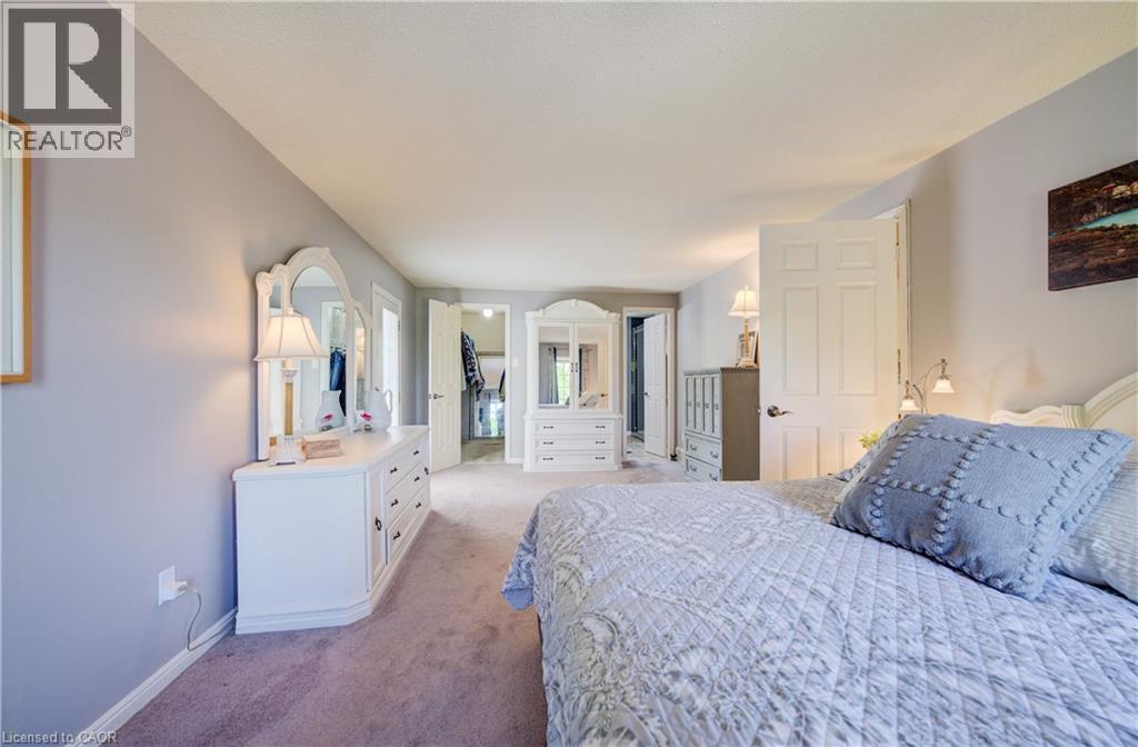 135 Royal Orchard Drive, Kitchener, ON - Indoor Photo Showing Bedroom
