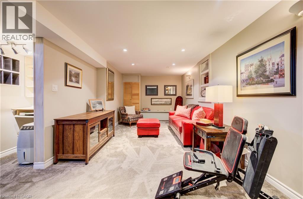 135 Royal Orchard Drive, Kitchener, ON - Indoor