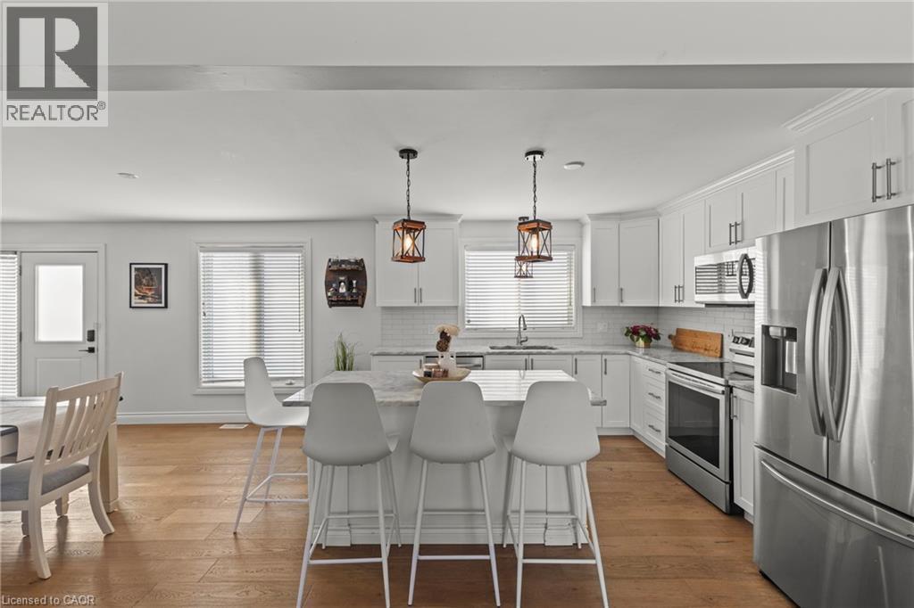 214 Binbrook Road, Glanbrook, ON