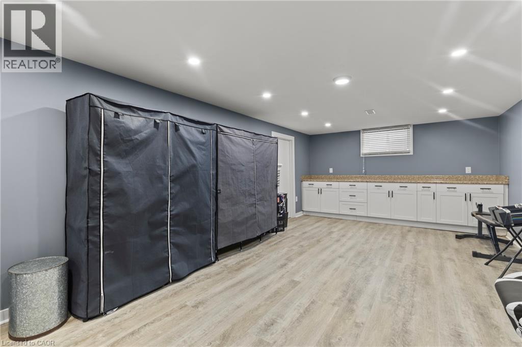 214 Binbrook Road, Glanbrook, ON