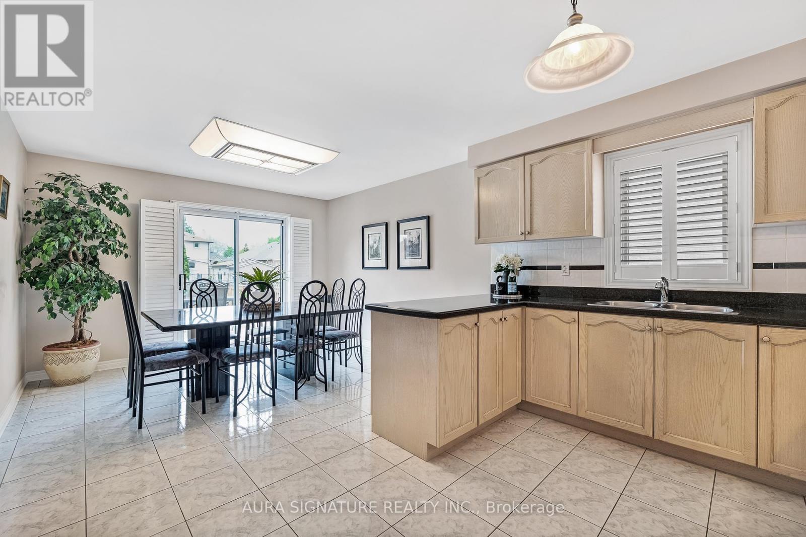 30 Graceview Court, Vaughan, ON