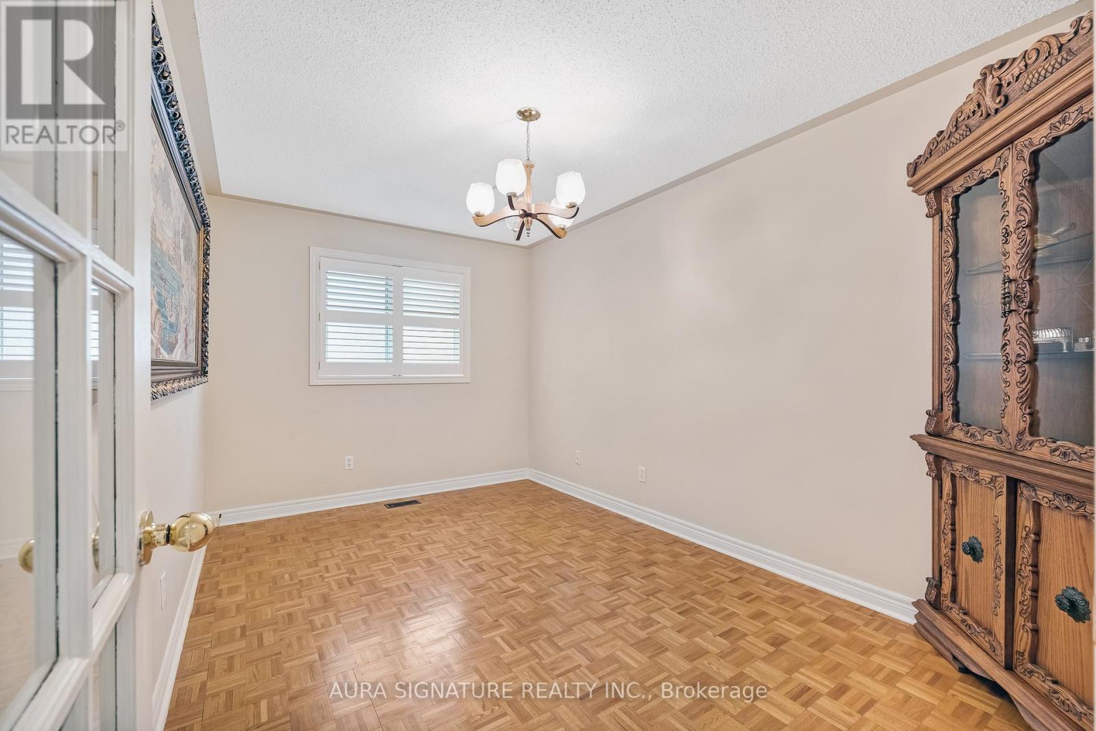 30 Graceview Court, Vaughan, ON