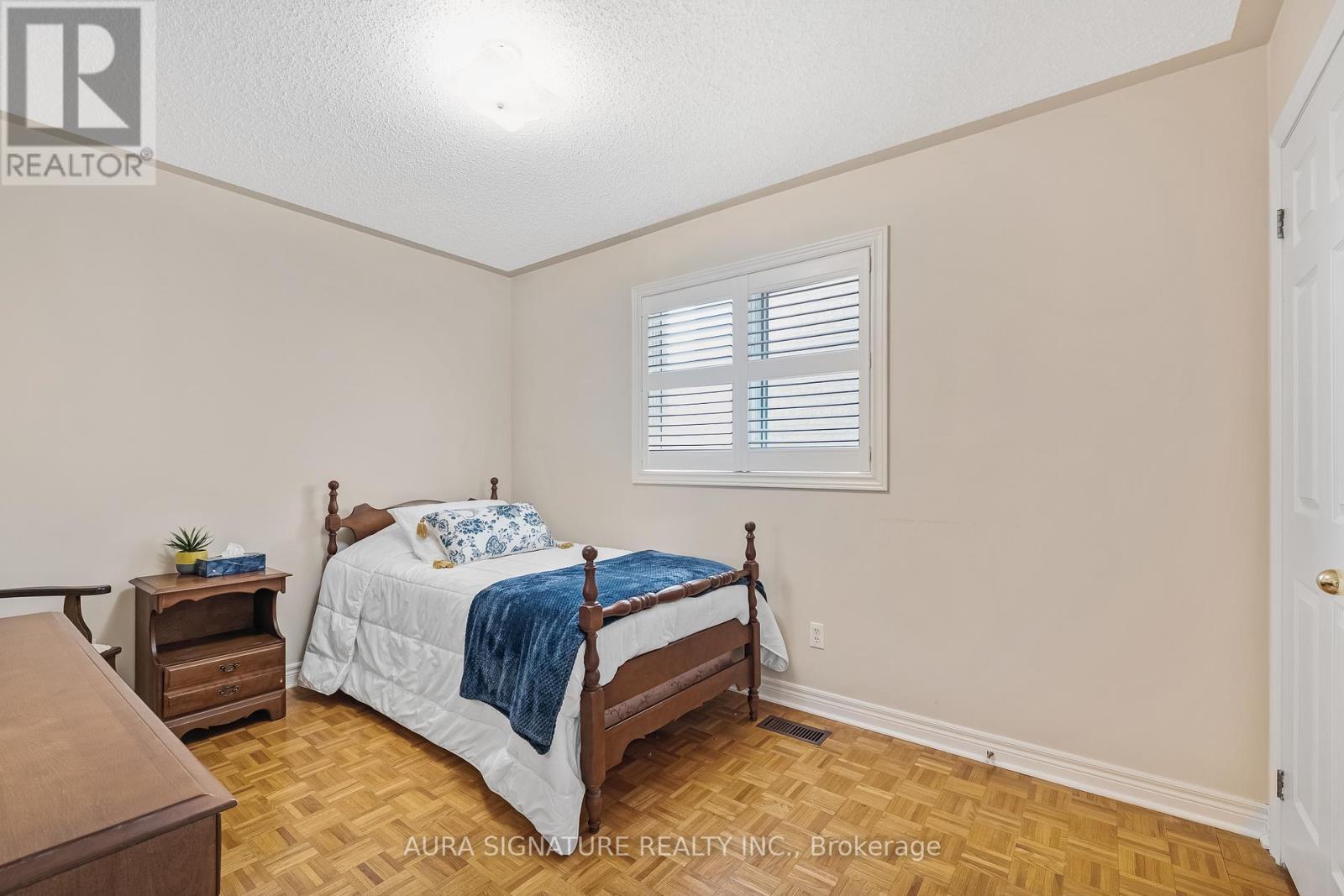 30 Graceview Court, Vaughan, ON