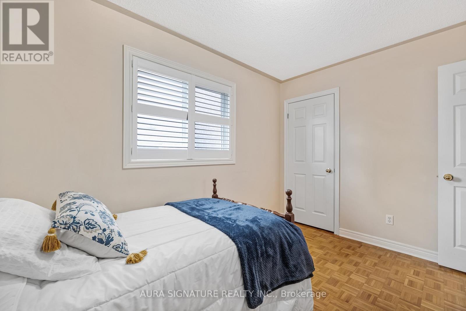30 Graceview Court, Vaughan, ON
