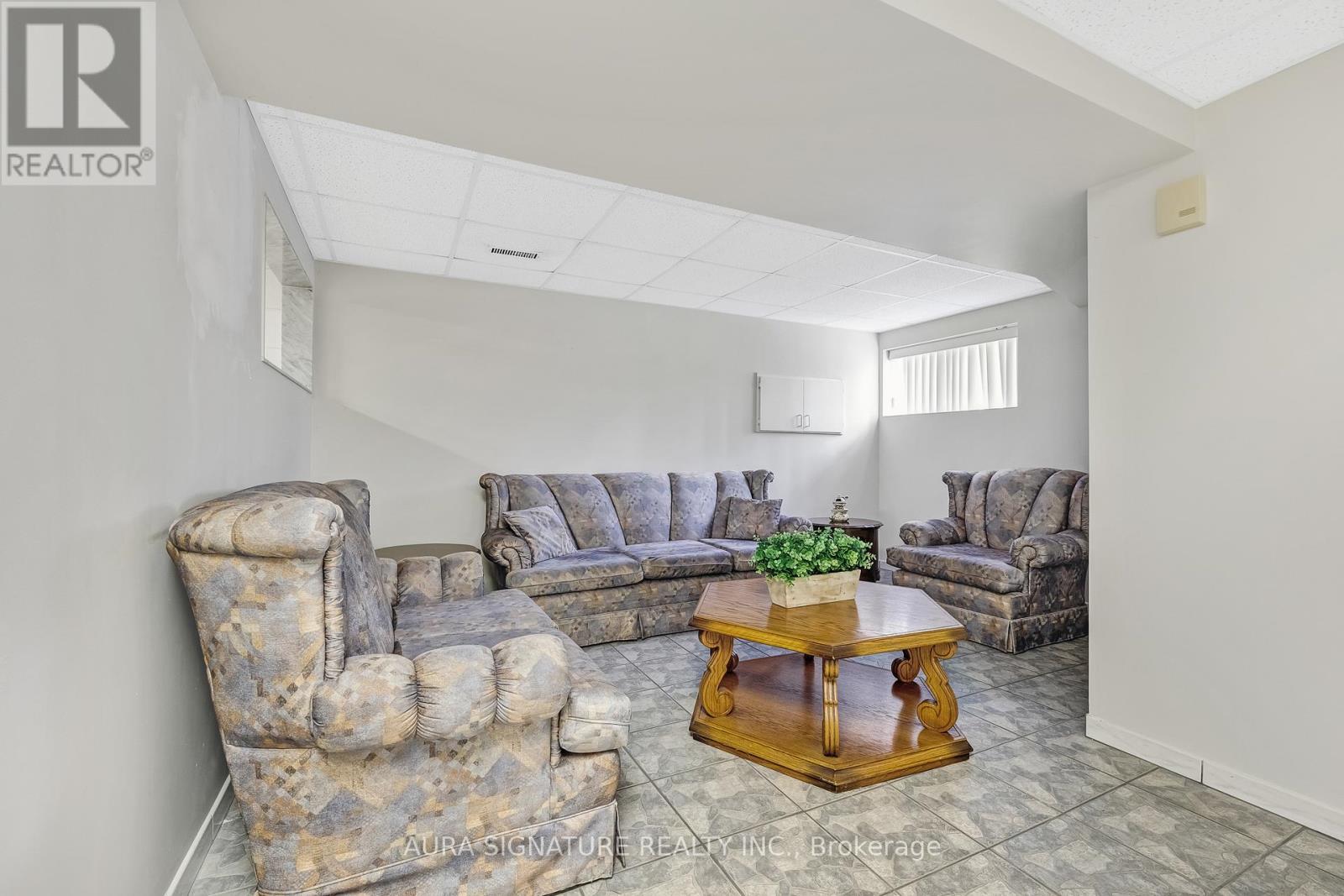 30 Graceview Court, Vaughan, ON