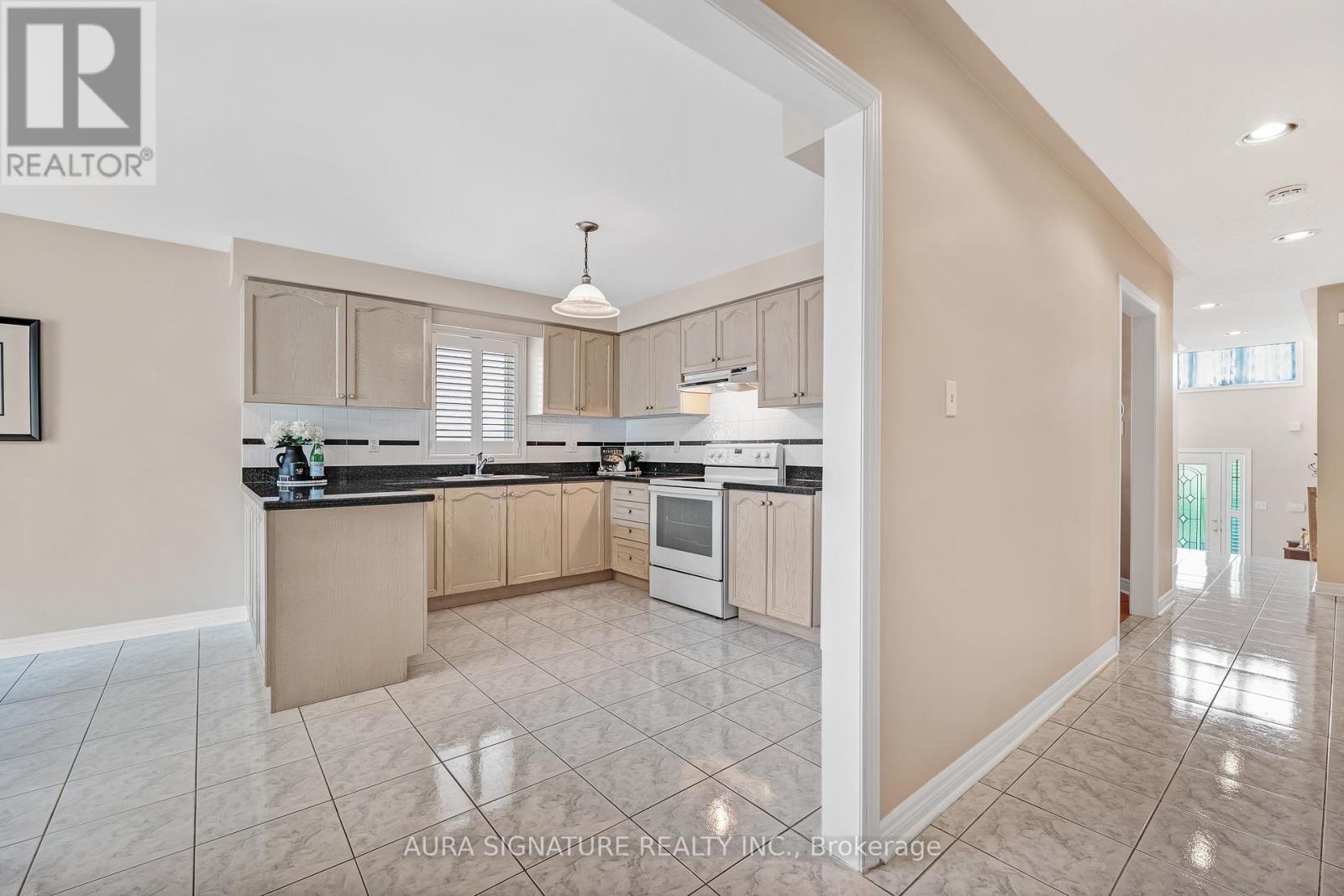 30 Graceview Court, Vaughan, ON