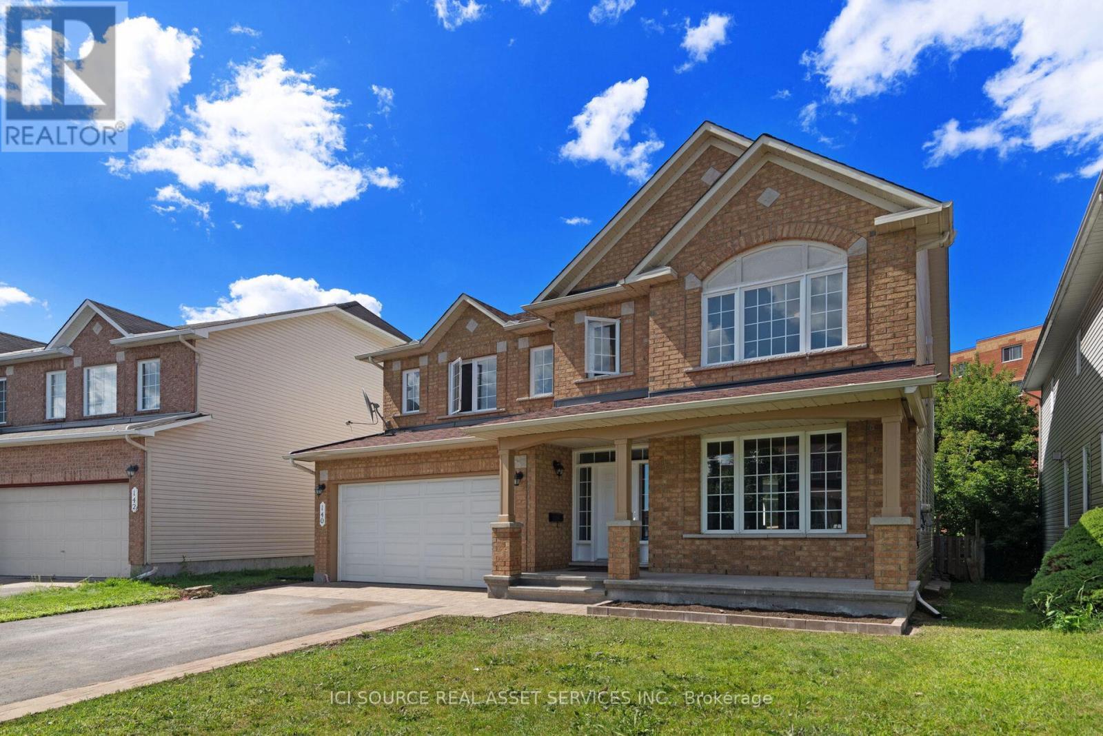 140 Annapolis Circle, Ottawa, ON