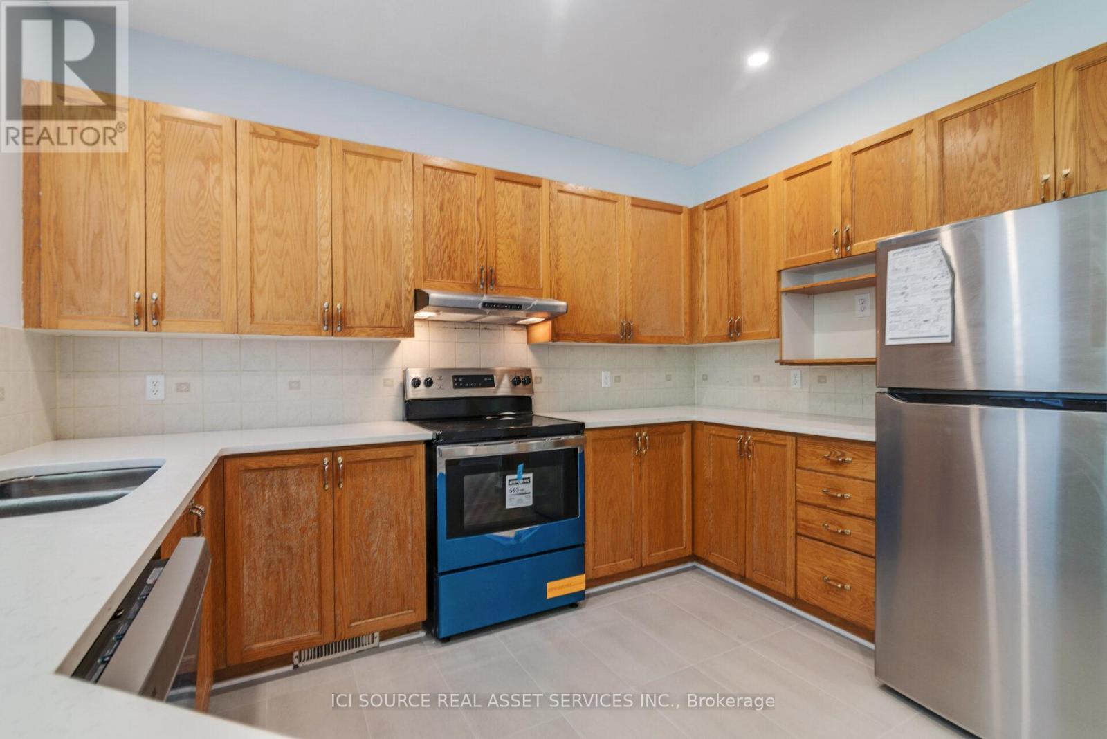 140 Annapolis Circle, Ottawa, ON
