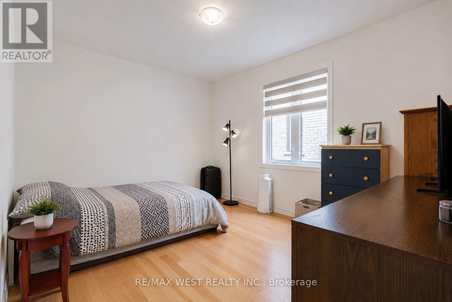 35 Gilham Way, Brant, ON
