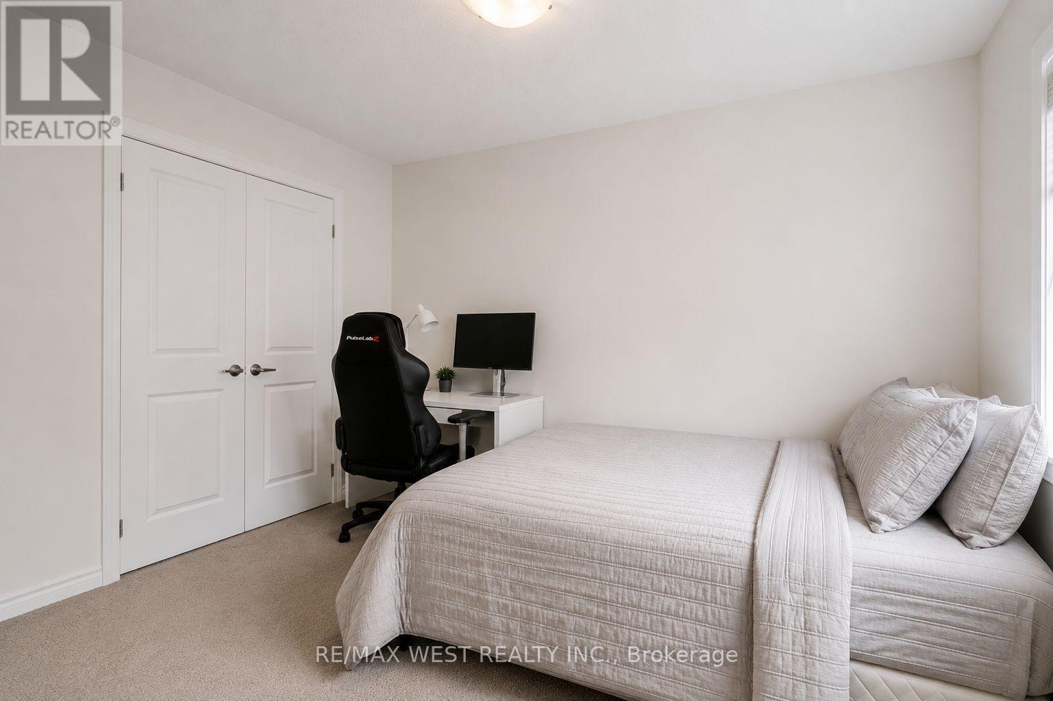 35 Gilham Way, Brant, ON