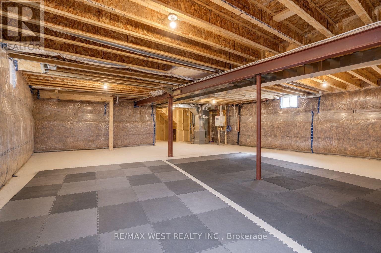 35 Gilham Way, Brant, ON