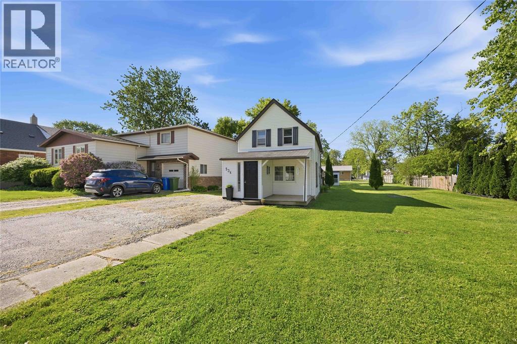 534 Plympton Street, Plympton-Wyoming, ON