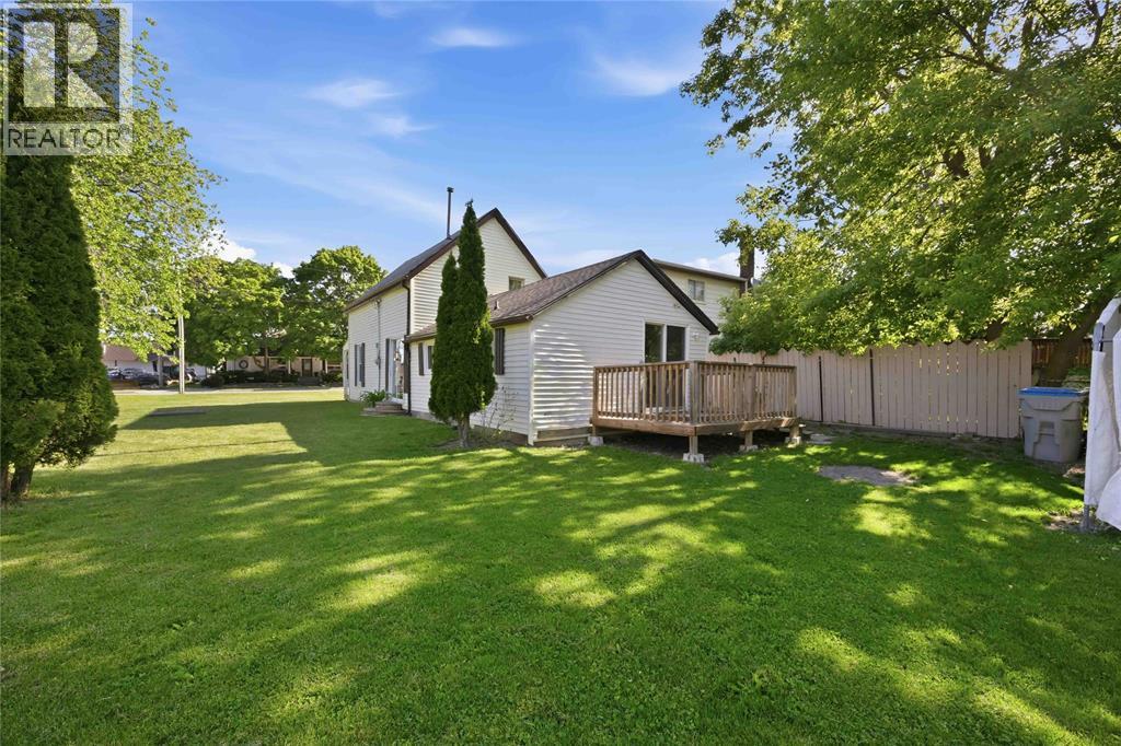 534 Plympton Street, Plympton-Wyoming, ON