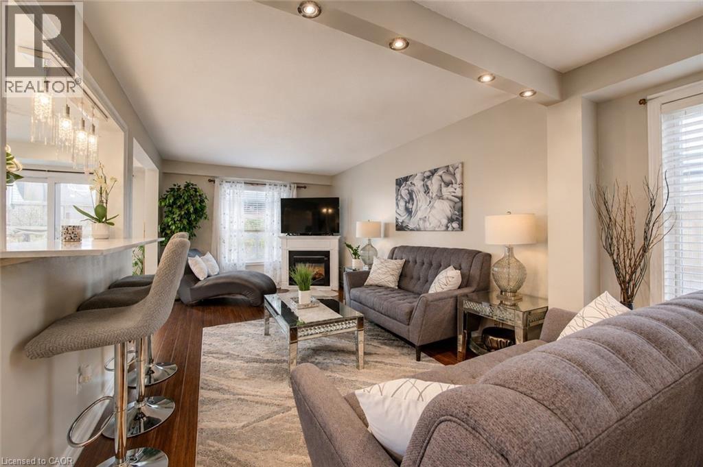 913 Copper Leaf Crescent, Kitchener, ON