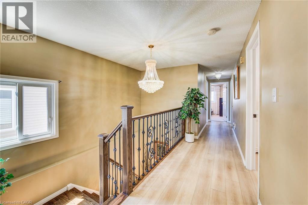 913 Copper Leaf Crescent, Kitchener, ON