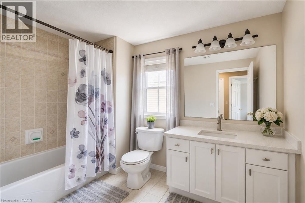 913 Copper Leaf Crescent, Kitchener, ON