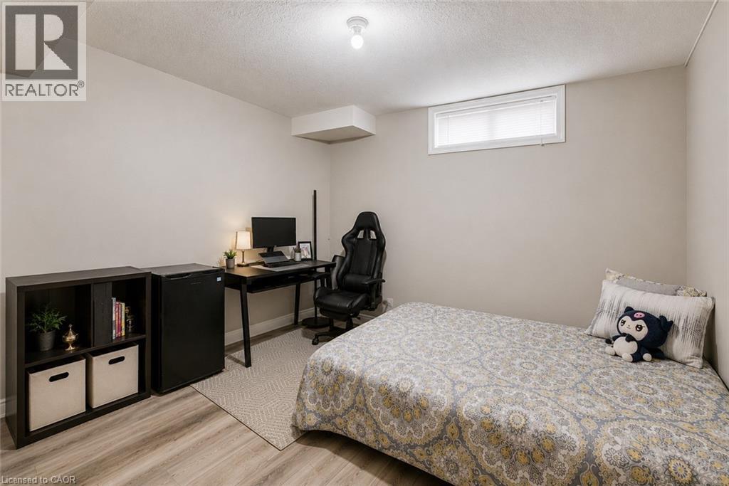 913 Copper Leaf Crescent, Kitchener, ON