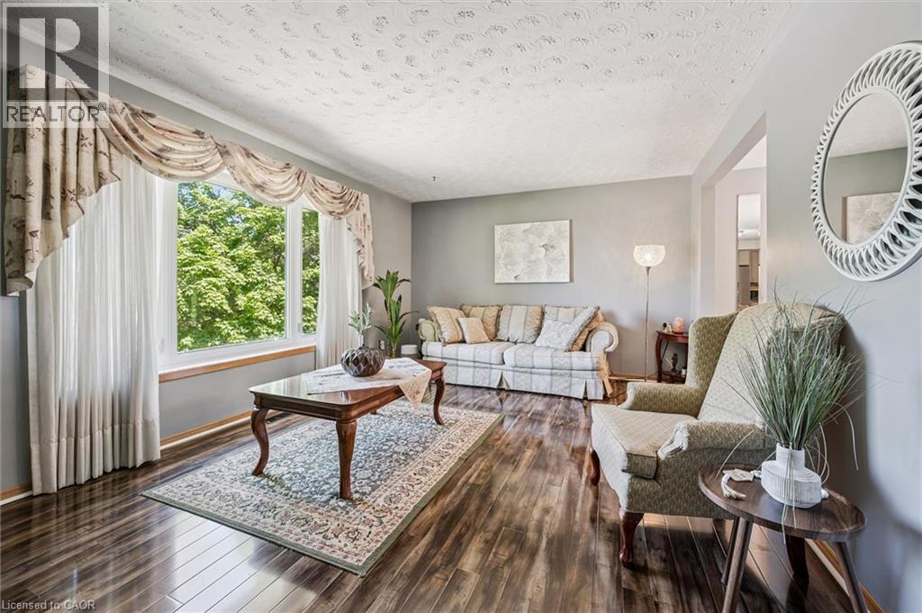 24 Devonglen Court, Kitchener, ON