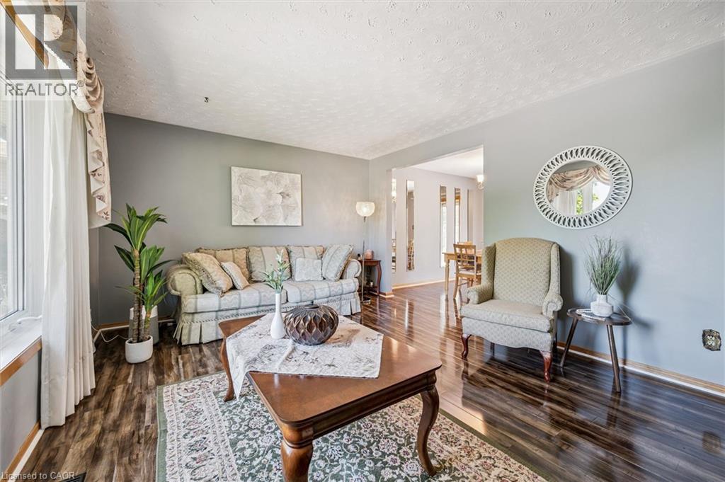 24 Devonglen Court, Kitchener, ON