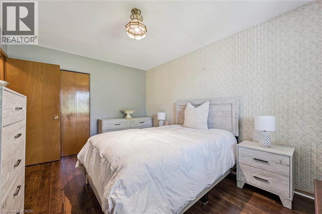 24 Devonglen Court, Kitchener, ON