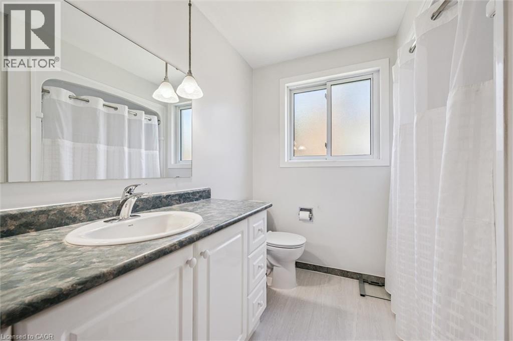 24 Devonglen Court, Kitchener, ON