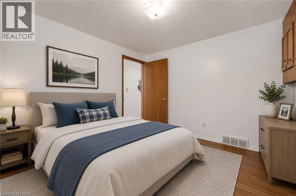 24 Devonglen Court, Kitchener, ON