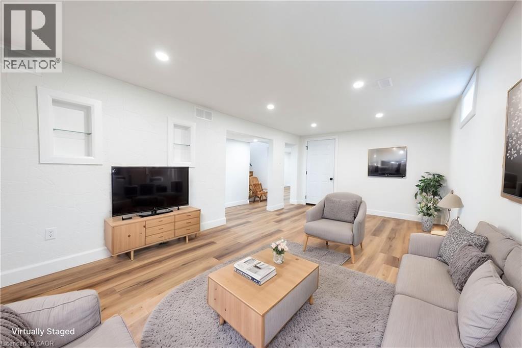 22 Charlotte Crescent, Kitchener, ON