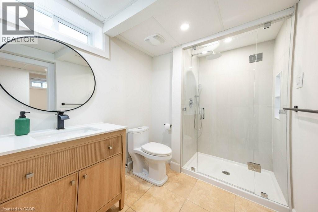 22 Charlotte Crescent, Kitchener, ON