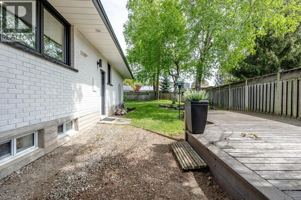 22 Charlotte Crescent, Kitchener, ON