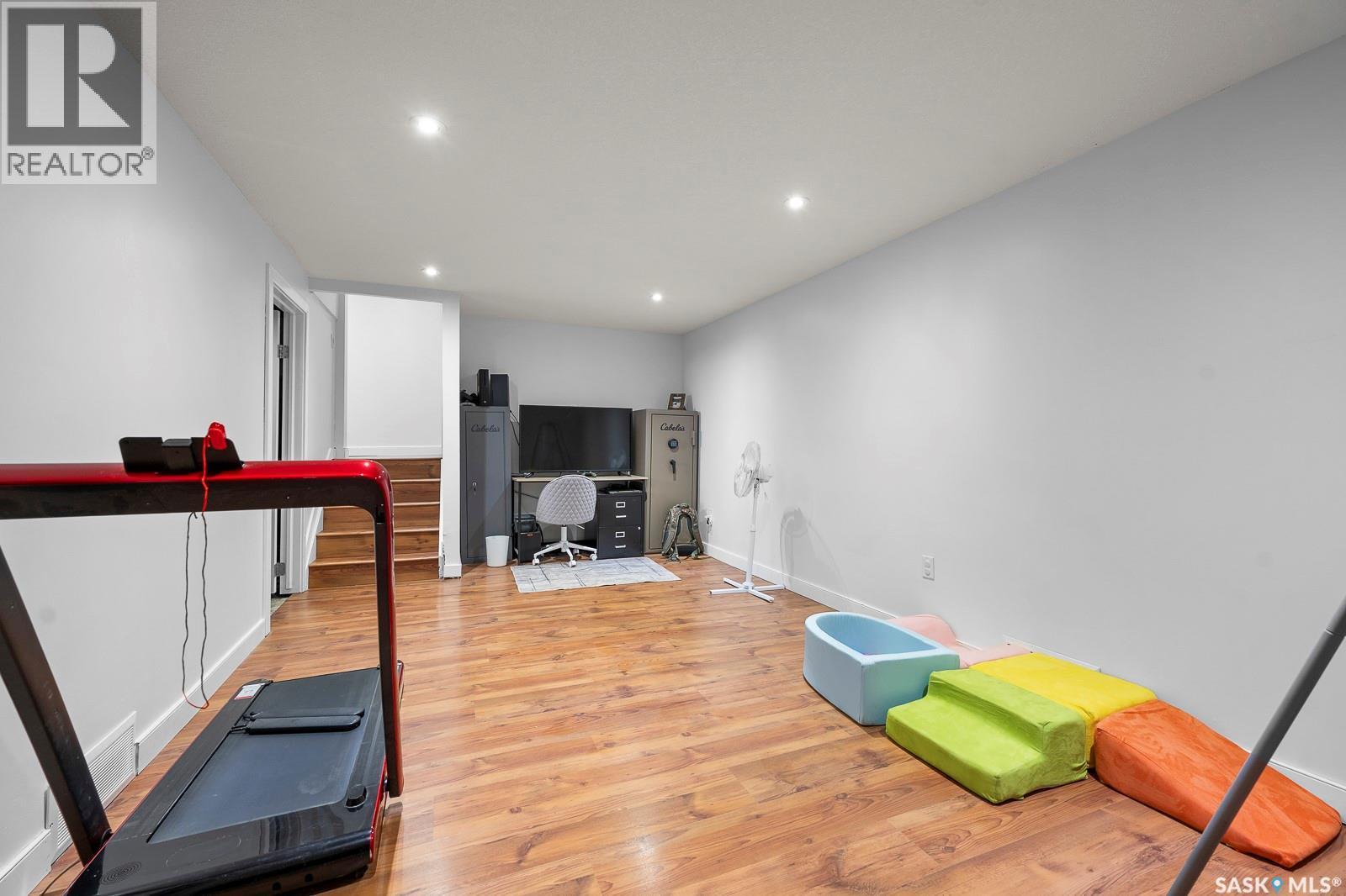 2 Pleasantview Bay, Regina, SK