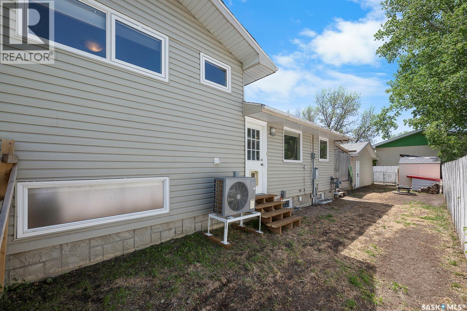 2 Pleasantview Bay, Regina, SK