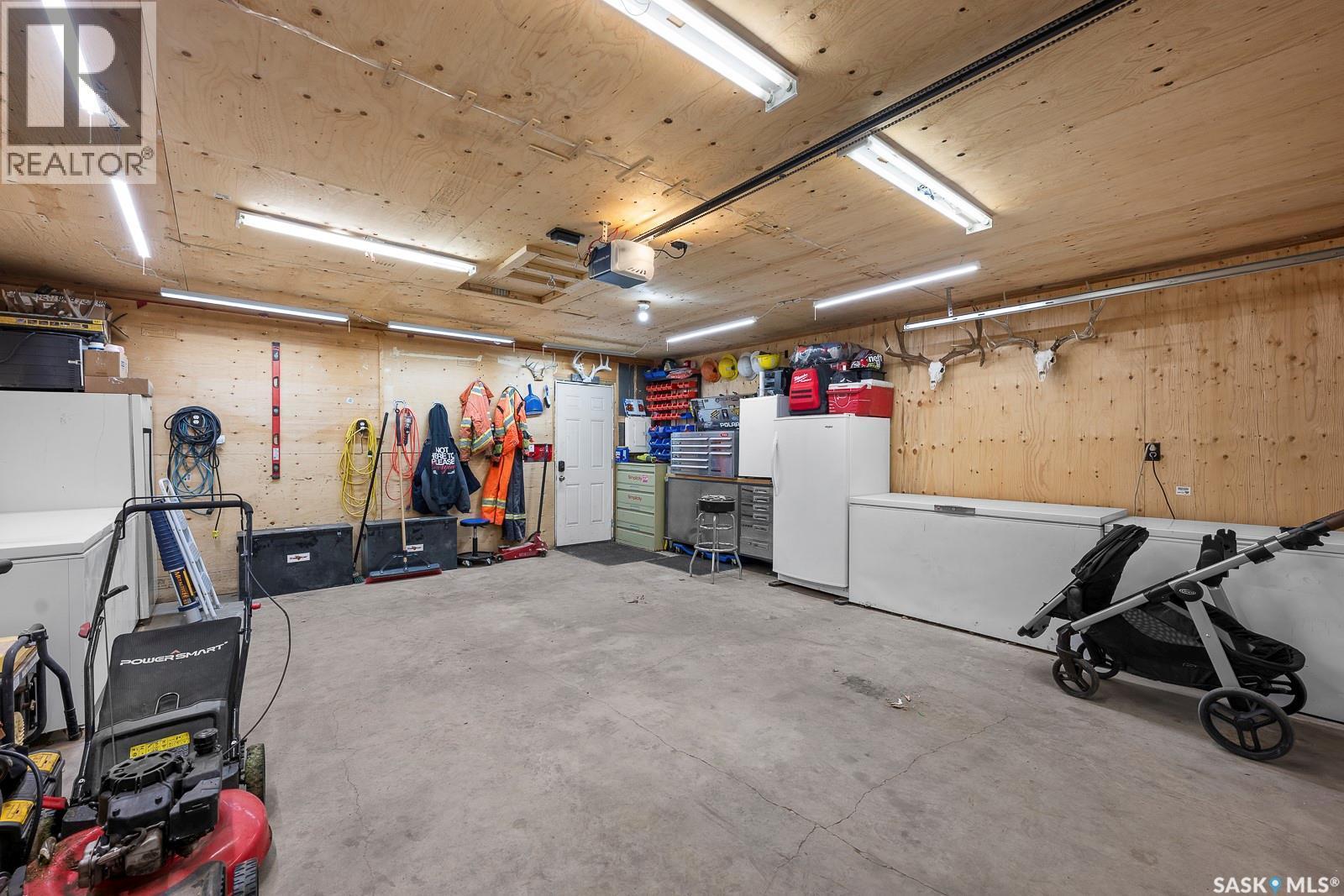 2 Pleasantview Bay, Regina, SK