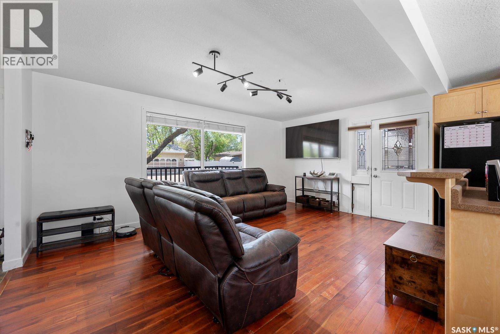 2 Pleasantview Bay, Regina, SK