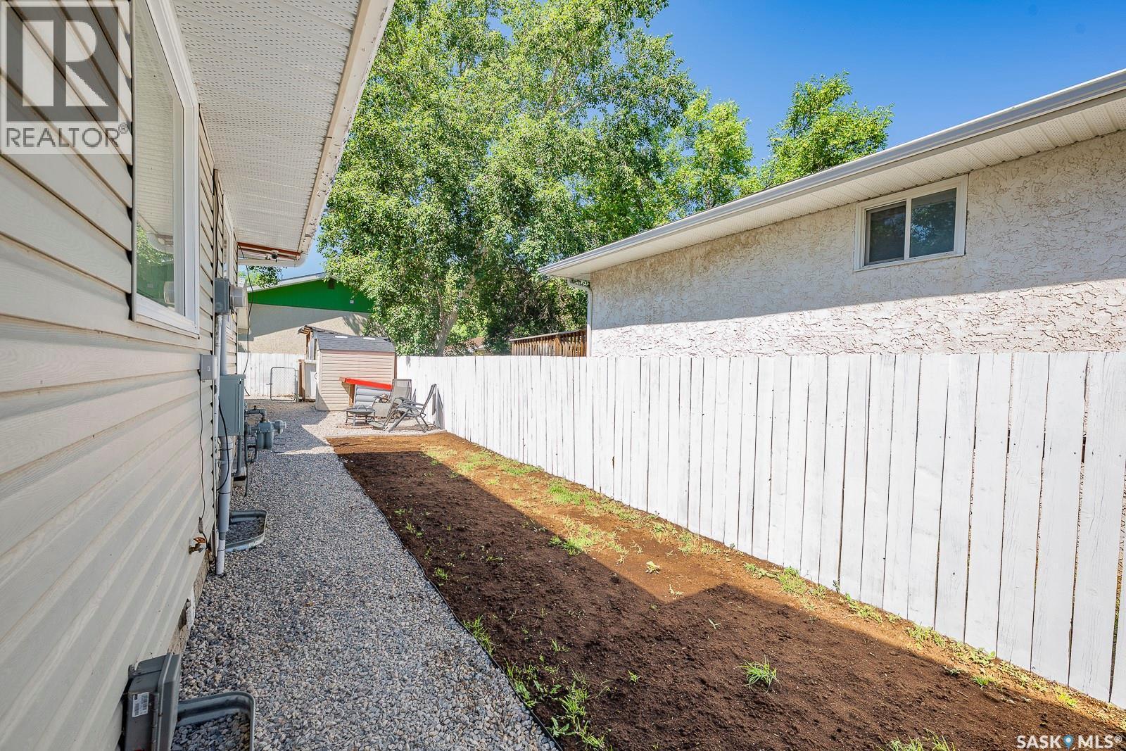 2 Pleasantview Bay, Regina, SK