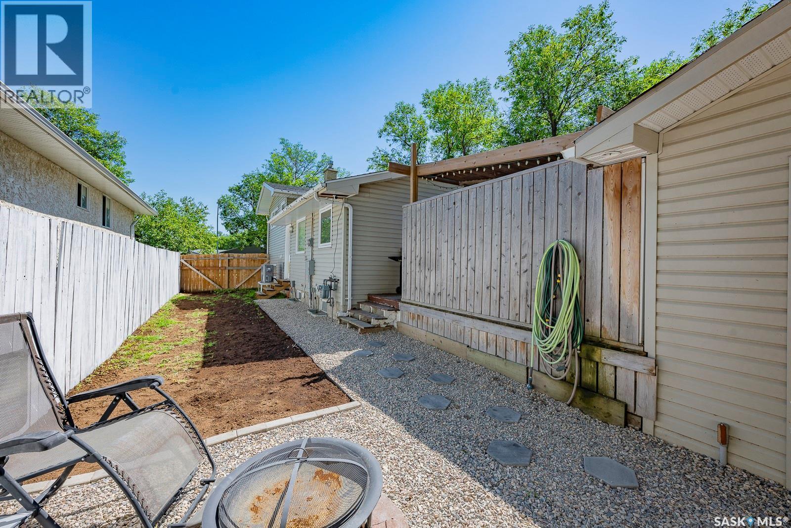 2 Pleasantview Bay, Regina, SK