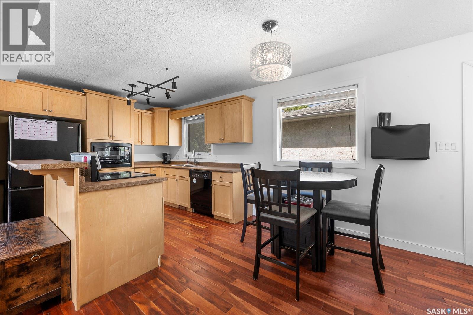 2 Pleasantview Bay, Regina, SK