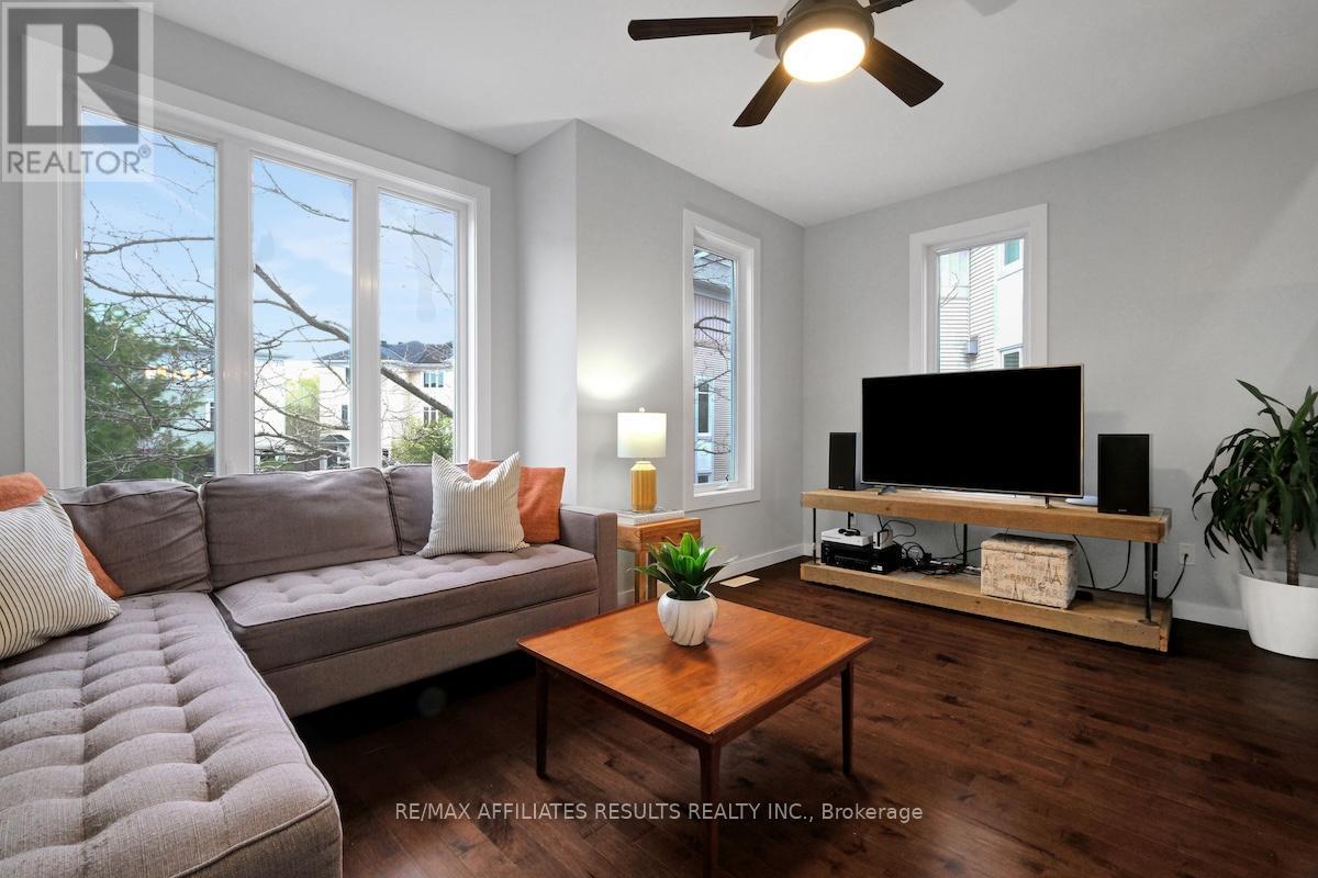 78 Songbird Private, Ottawa, ON