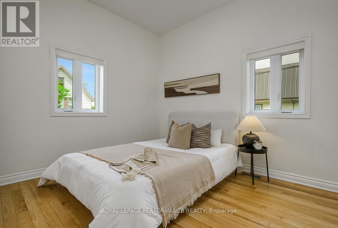 6 Hilda Street, Ottawa, ON