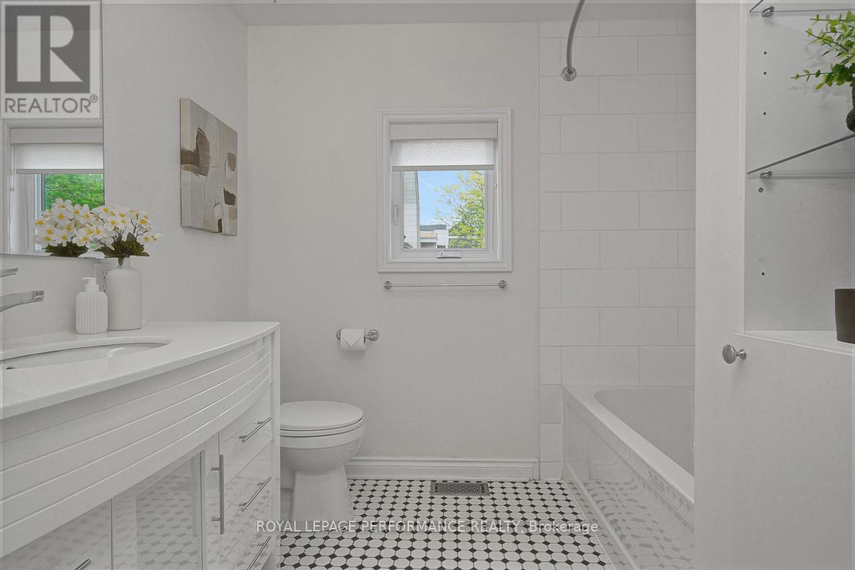 6 Hilda Street, Ottawa, ON
