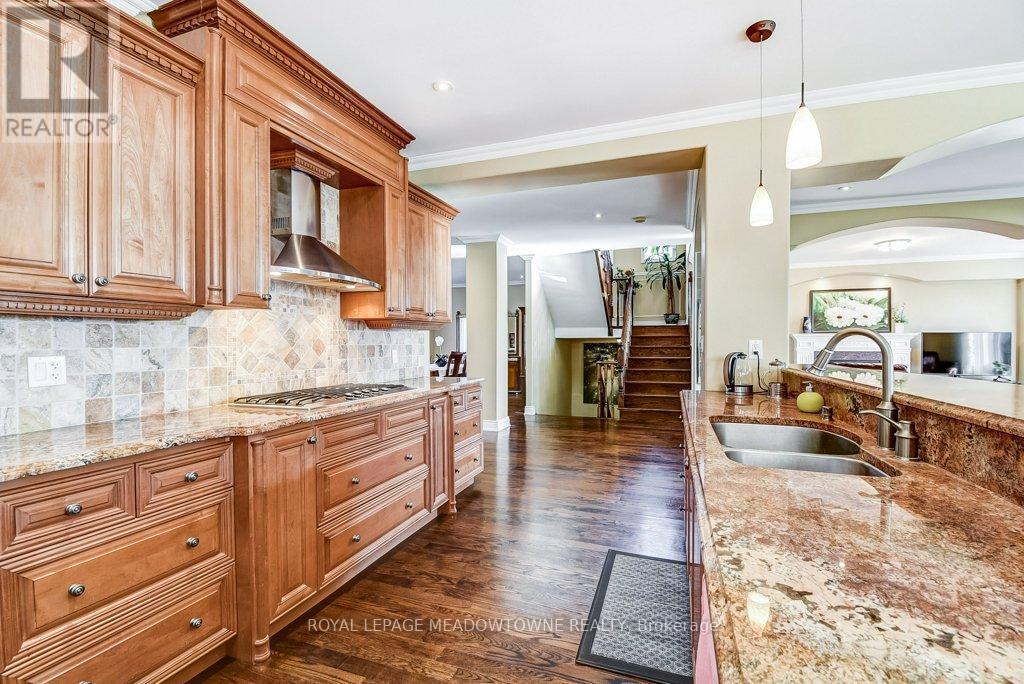 591 Lakeside Avenue, Mississauga, ON