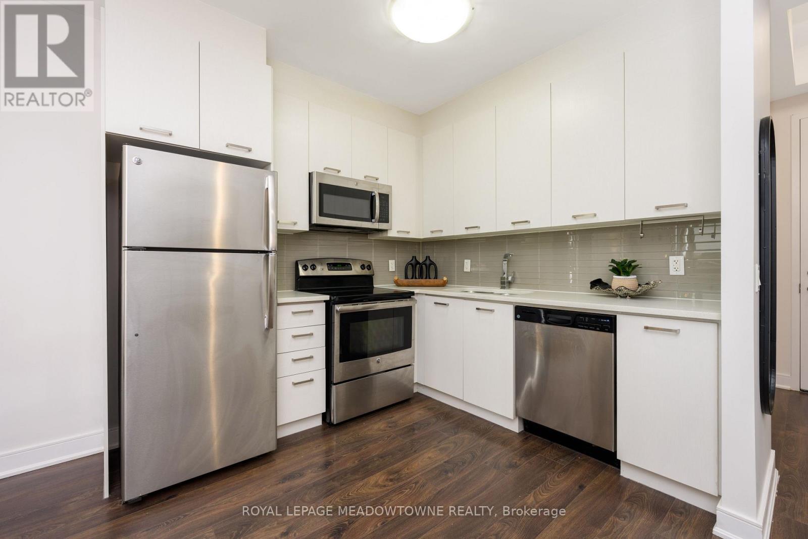 505 - 150 Main Street W, Hamilton, ON