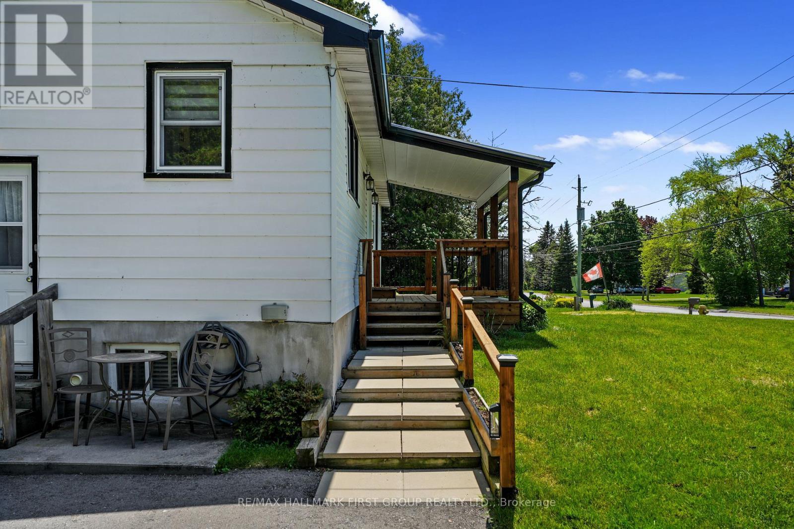 40 Whites Road, Quinte West, ON