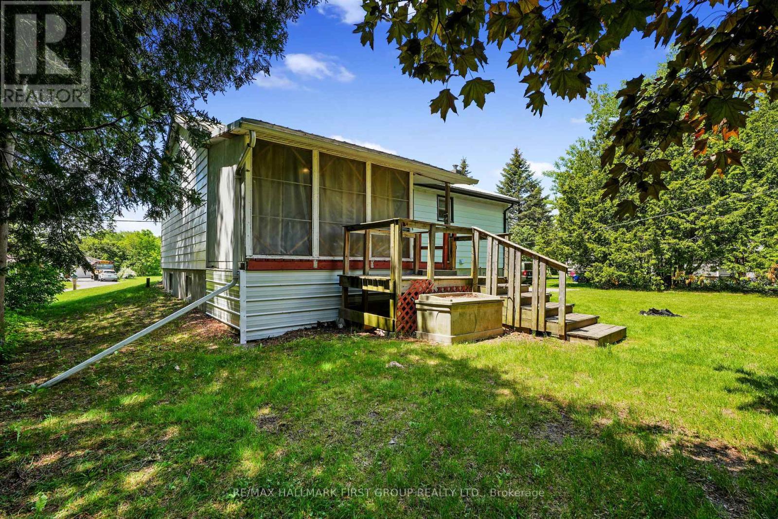 40 Whites Road, Quinte West, ON