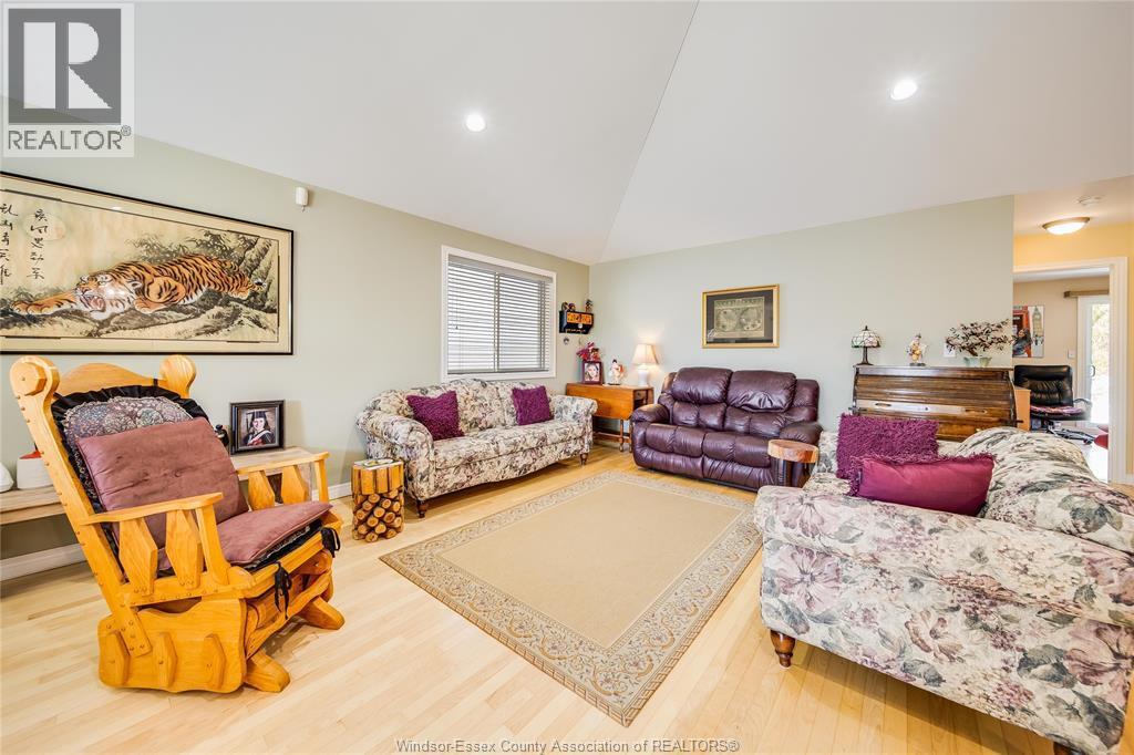 1739 Castleton Avenue, Windsor, ON
