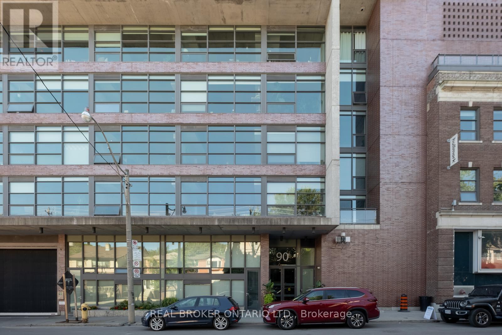 202 - 90 Broadview Avenue, Toronto, ON